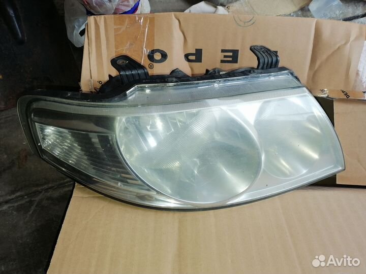 Передние фары Nissan Almera Classic