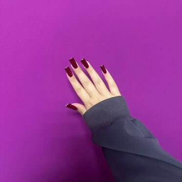 Модель на маникюр