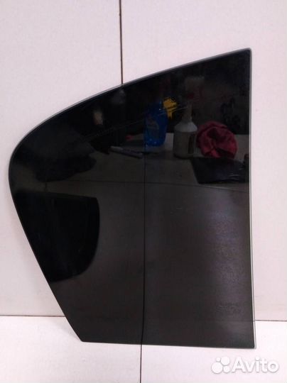 Стекло двери задней левой форточка Renault Megane