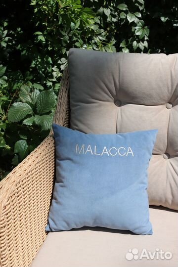 Садовая плетеная мебель