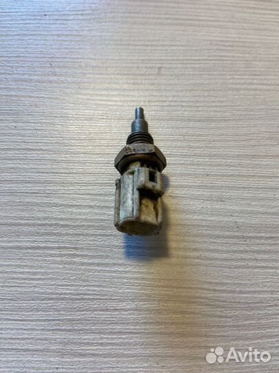Датчик температуры Toyota Rav 4