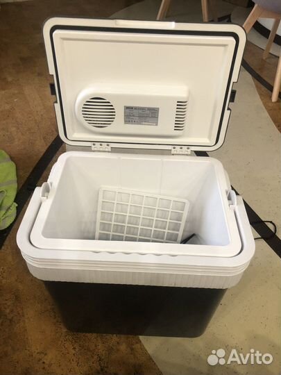 Автомобильный холодильнико mystery МТС -24 л