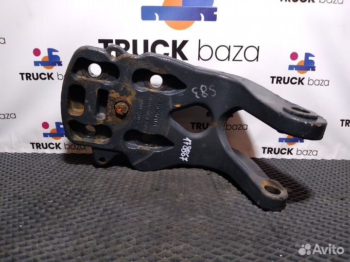 2386343 Кронштейн реактивной тяги правый