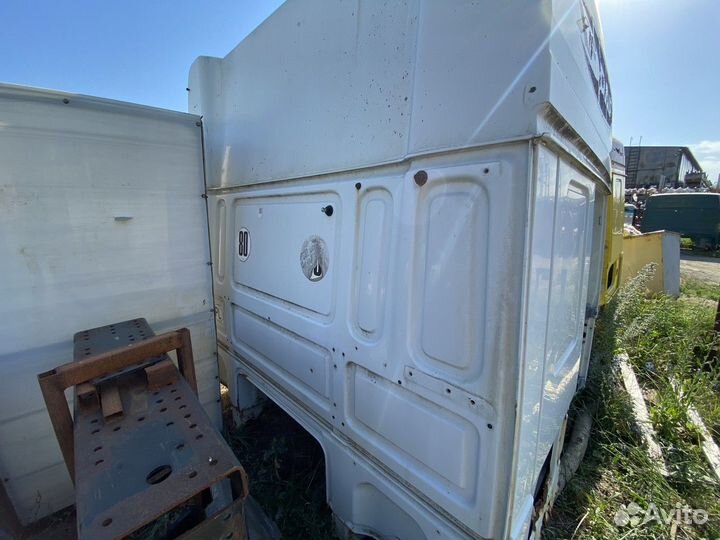 1644846 Задняя стенка кабины Daf XF95