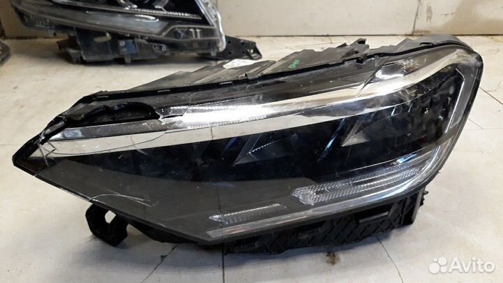 Фара левая Volkswagen Polo