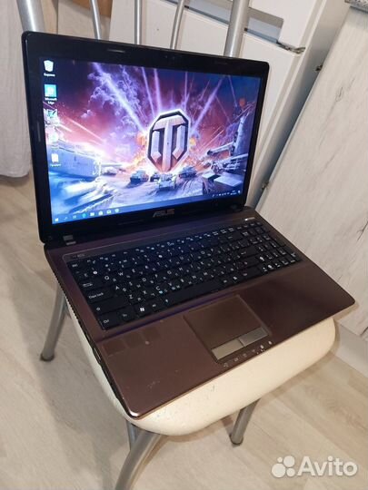 Ноутбук Asus / i7-2670QM / GT520MX / 8GB / 750GB