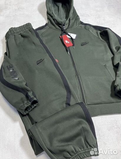 Спортивный костюм Nike на флисе