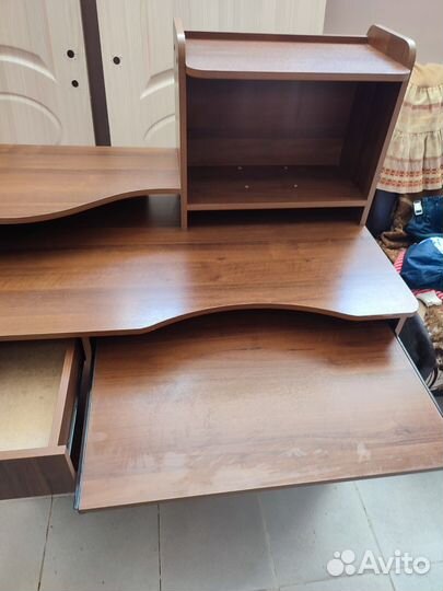 Письменный стол