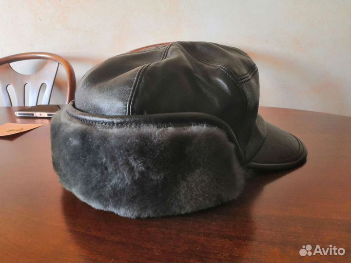 Мужская кожаная кепка