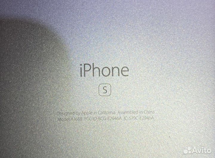 Телефон iPhone 6s