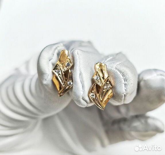 Золотые серьги с фианитом