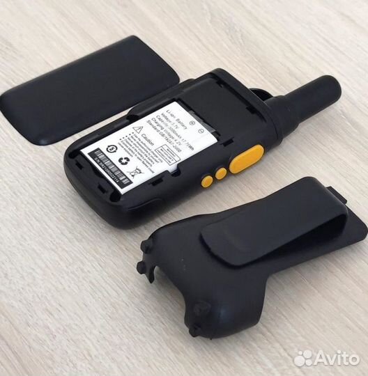 Рация с наушником, радиостанция с гарнитурой