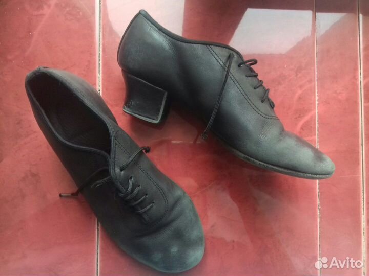 Продаются туфли для Латино-Американских танцев