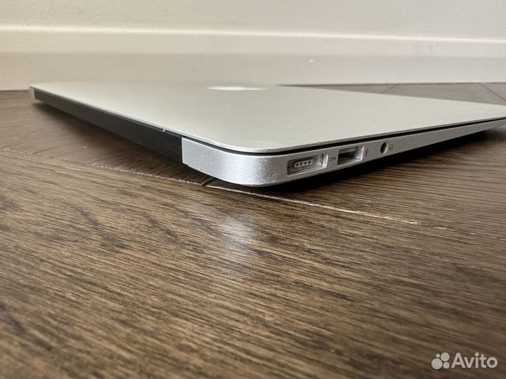 Apple MacBook Air 13 2013 4/128 - Новый АКБ