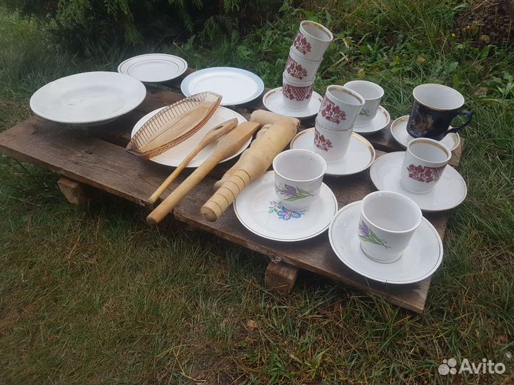 Сервиз столовый тарелки блюда