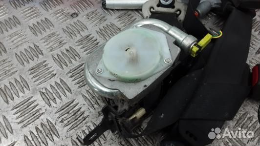 Ремень безопасности с пиропатроном сиденья передне