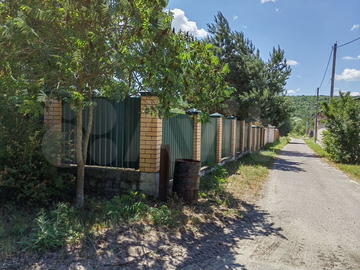 Дом 16 м² на участке 7 сот.