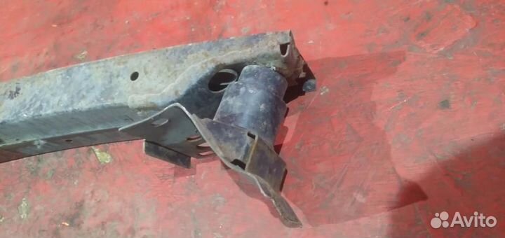 Аутлендер 1 усилитель переднего бампера CU с деф