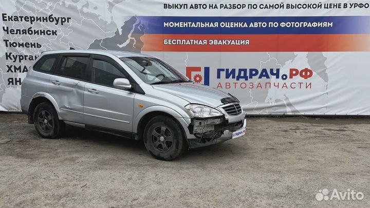 Консоль центральная SsangYong Kyron (D200) 7671009000