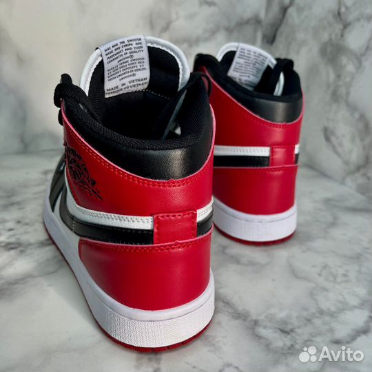 Кроссовки Air Jordan 1 Retro High новые