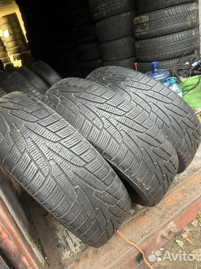 Kumho I'Zen KW31 235/65 R17 108R