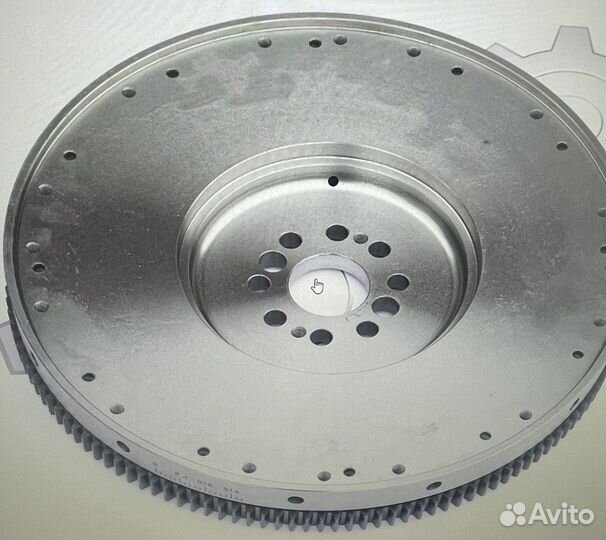Маховик на маз