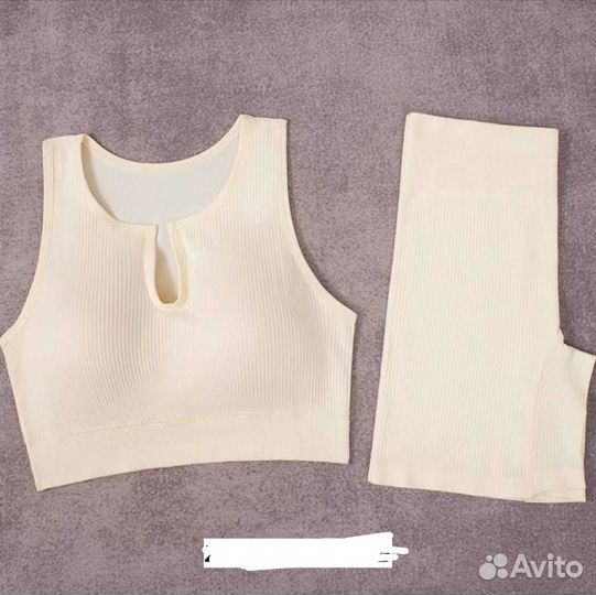 Спортивный костюм женский