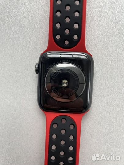 Apple Watch Series 5 44mm