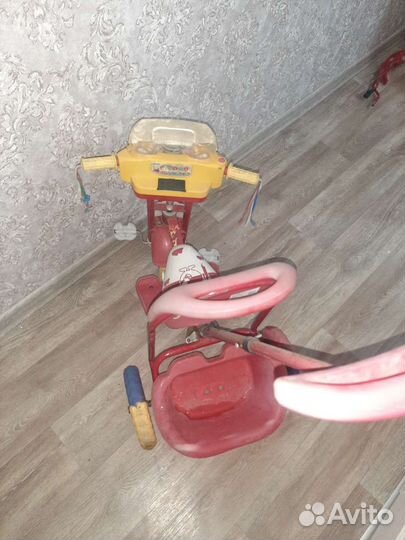 Трехколесный велосипед