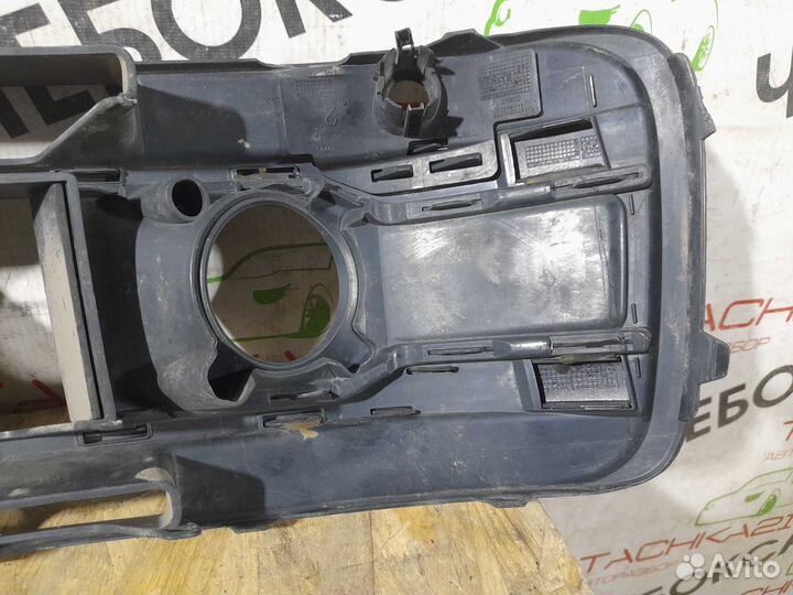 Накладка птф левая Audi Q7 2 (2015-2019)