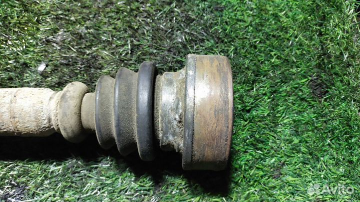 Привод правая передняя Audi A4 (B5)