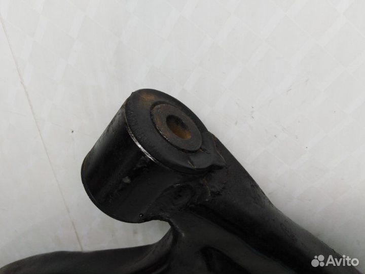 Рычаг подвески передний правый Mitsubishi Lancer