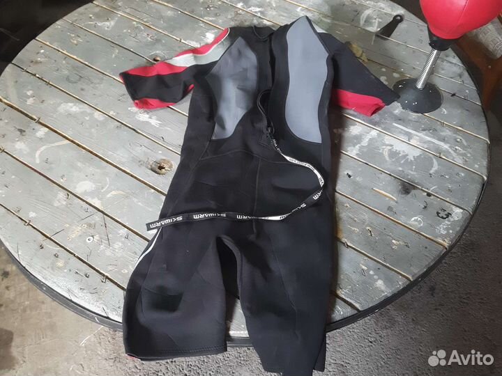 Гидрокостюм