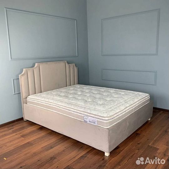 Кровать двухспальная. Бесплатная доставка