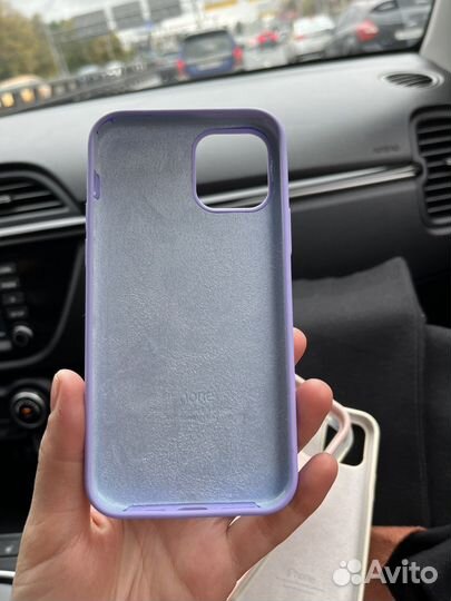 Чехлы на iPhone 12