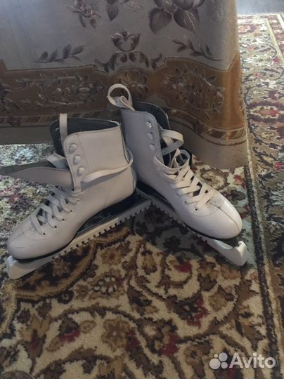 Коньки фигурные