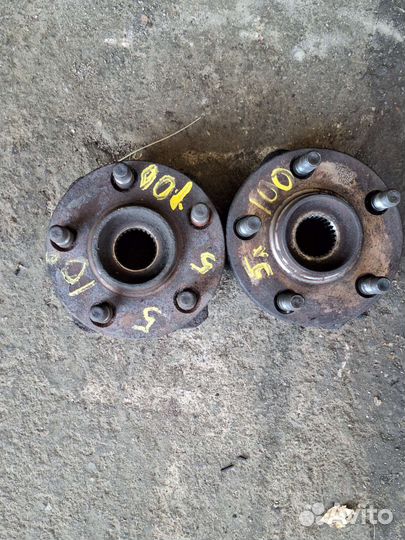 Ступица передняя Dodge Caravan 1996-2000