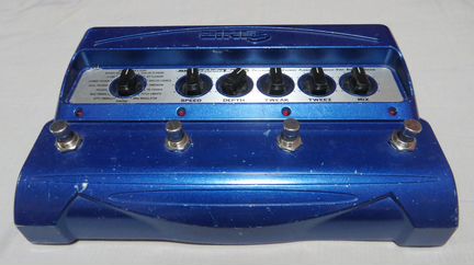 Гитарная педаль эффектов line 6 MM4A