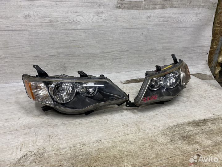 Фара Mitsubishi Outlander Xl