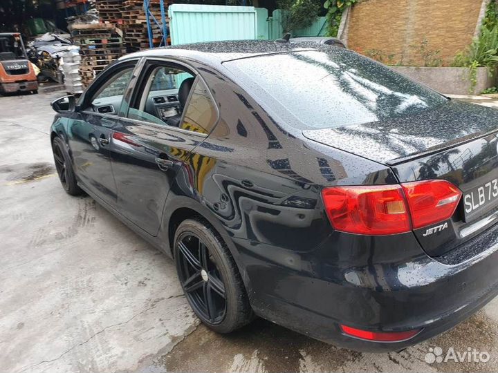 В разборе Volkswagen Jetta (A6) 2012г. 1,4л. 150 л