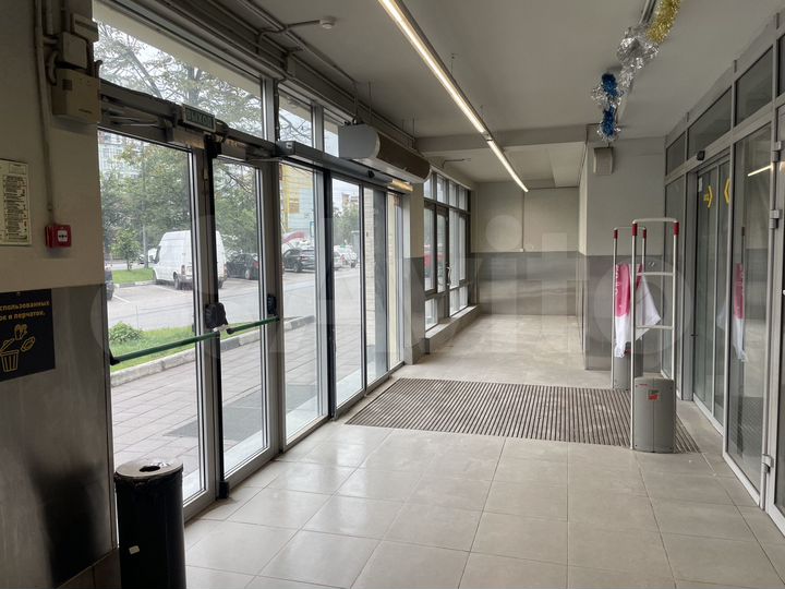 Помещение 170 м2 рядом с магазином 