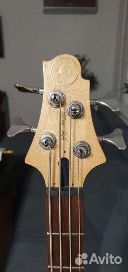 Бас гитара Greg Bennett