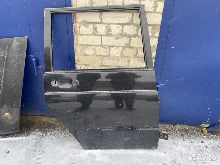 Задняя правая дверь УАЗ Патриот