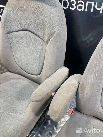 Сиденье переднее Citroen C5 хэтчбек 2.0 16V