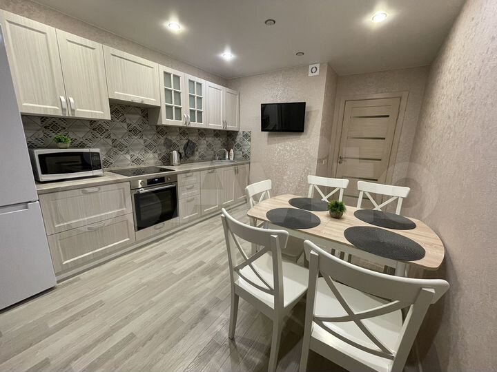 2-к. квартира, 70 м², 10/19 эт.