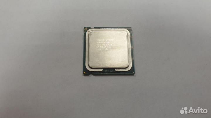 Intel Xeon E3323 2,50MHz/6M/1333 (15223)