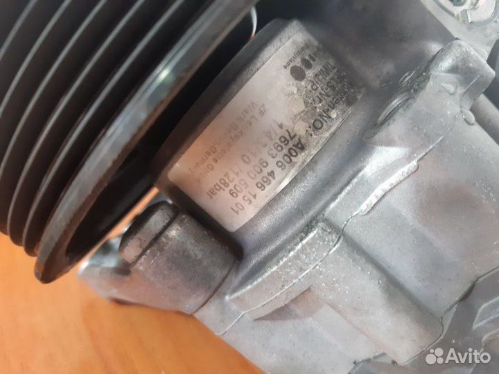 Насос гидроусилителя руля Mercedes C-Class W204