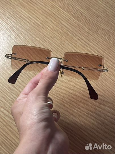 Солнцезащитные очки