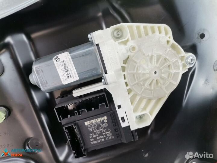 Стеклоподъемник передний левый Volkswagen Passat