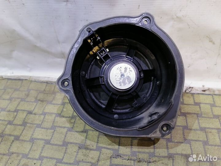 Динамик в заднюю дверь Audi A6 C6